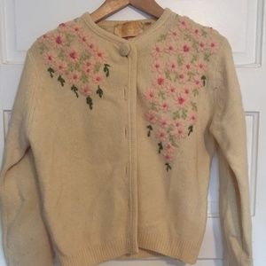 Vintage embroidered flowers 100% wool cardigan